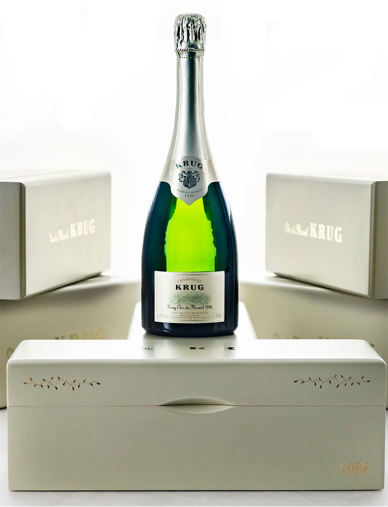 Lot 218: 12 bottles Dom Pérignon Vintage Champagne